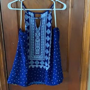 Sleeveless top large